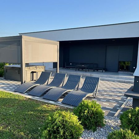 K Relax Place, Varazdinske Toplice, Modern Home With Sauna, Jacuzzi, Wifi Esterno foto