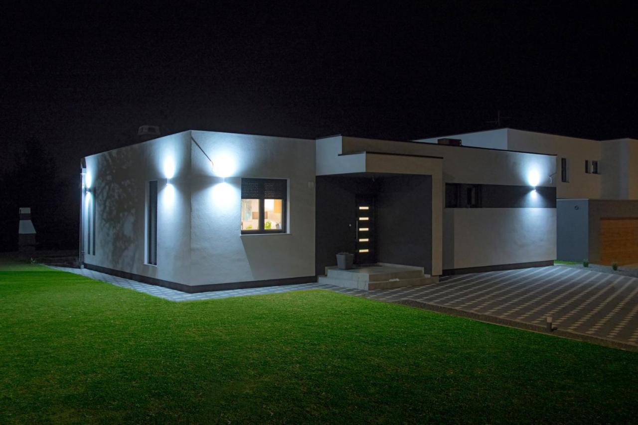 K Relax Place, Varazdinske Toplice, Modern Home With Sauna, Jacuzzi, Wifi Esterno foto