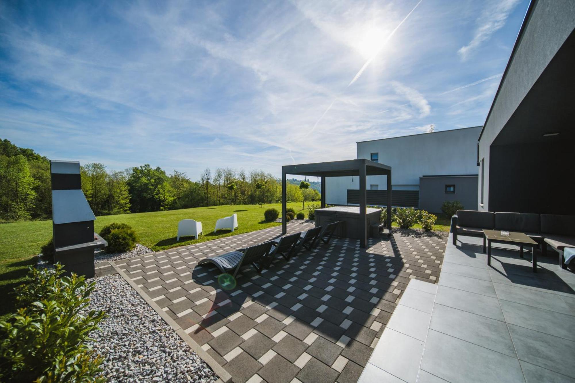 K Relax Place, Varazdinske Toplice, Modern Home With Sauna, Jacuzzi, Wifi Esterno foto